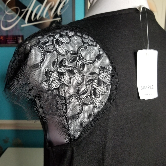 Suzanne Betro Black Lace Cap Sleeve Top - Picture 8 of 10